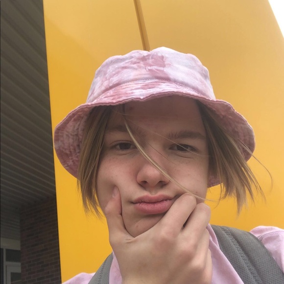 Meet your Posher, Rylan - Picture 1 of 1